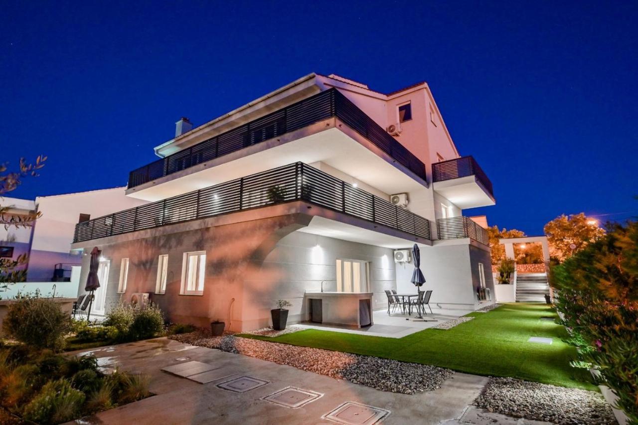 Luxury Apartments Villa Lacrima ชิโล ภายนอก รูปภาพ